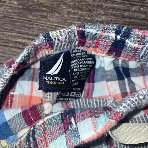 Boys Nautica Plaid print shorts size 18months - Picture 4 of 9